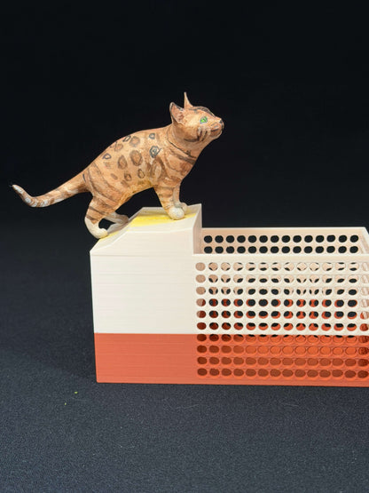 デスクで見守る猫のペンスタンド（卓上ペンホルダー / 小物入れ）